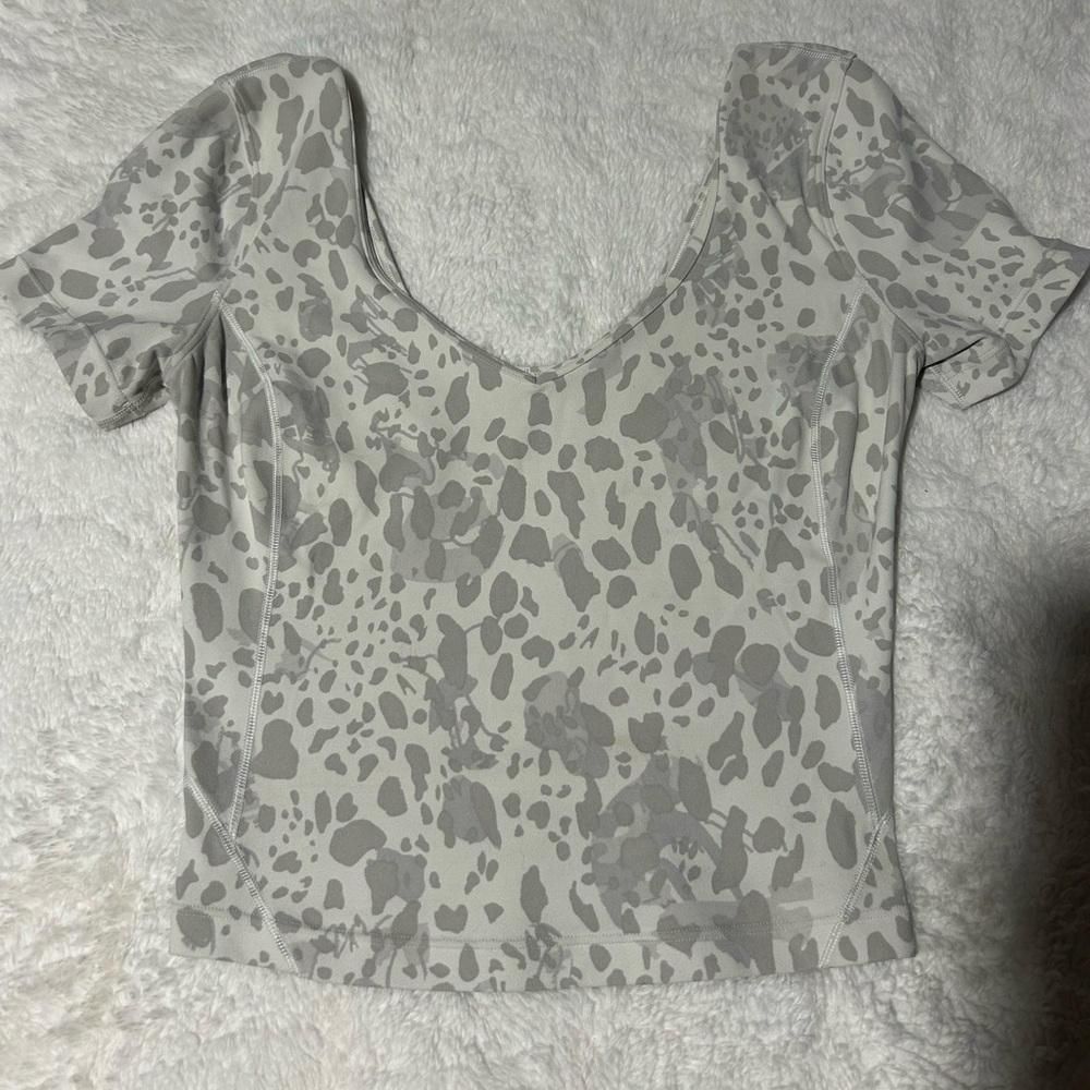 Lululemon Align Tee Crop Short Sleeve Shirt Size 4 Leopard Print Women's Top